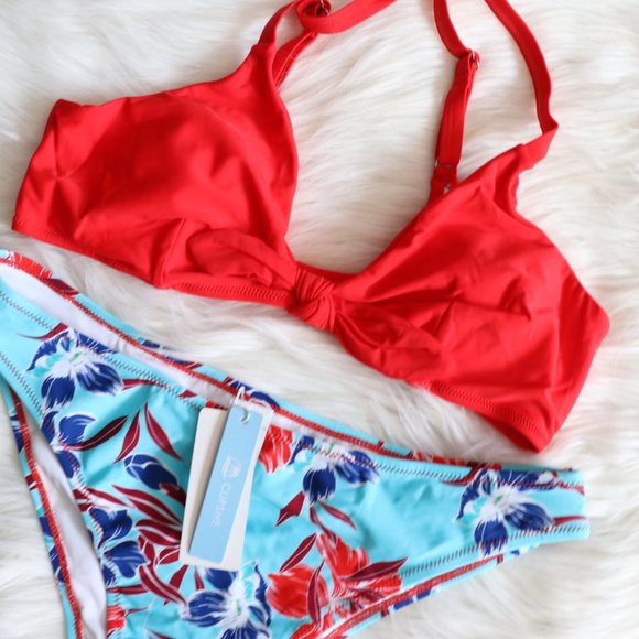 Red & Floral Textured Sporty Bikini - Picture 4 of 9